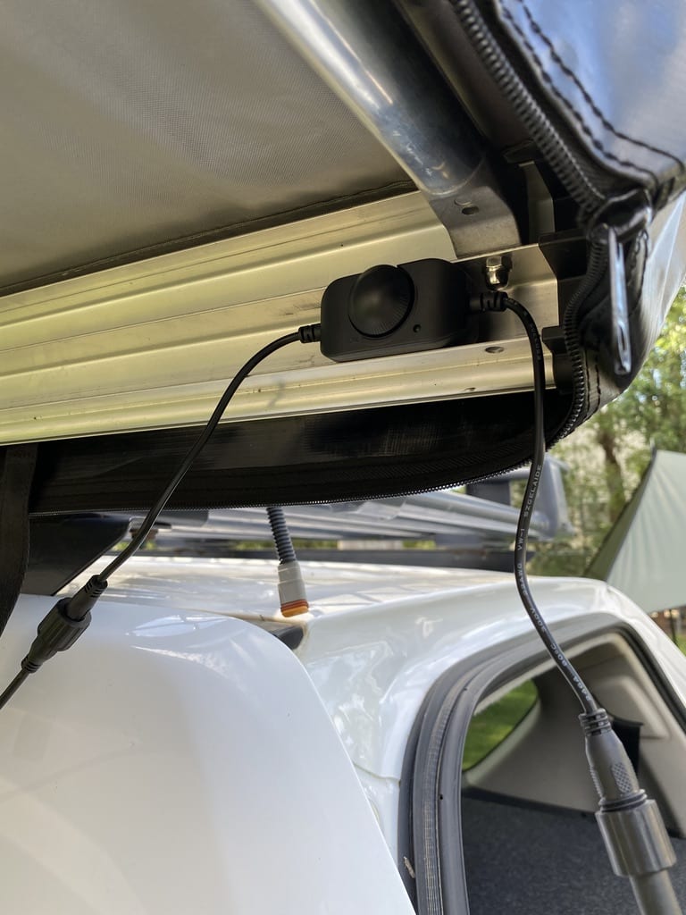 Kings / Tjm Roll Out Awning Led Curved Spreader Power Pole Drifta